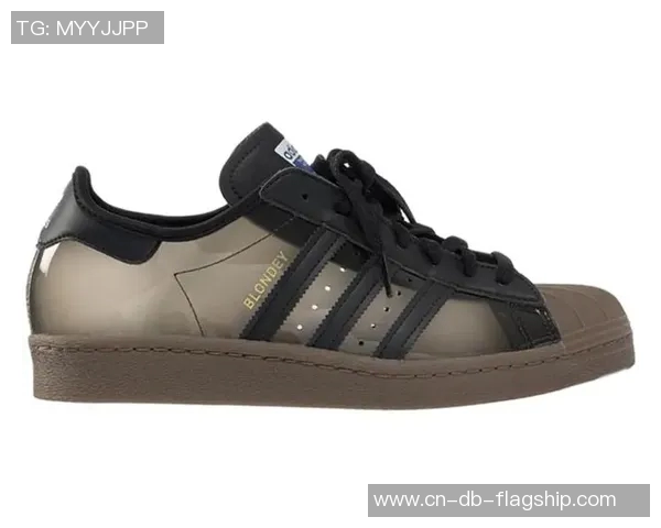 选择合适的足球鞋尺码技巧与建议让你在场上更自信 选择合适的足球鞋尺码技巧与建议让你在场上更自信